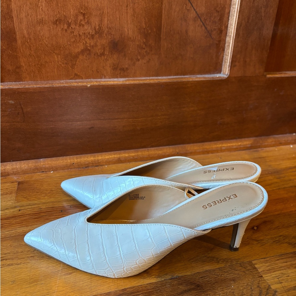 Express White Heels - Picture 2 of 4